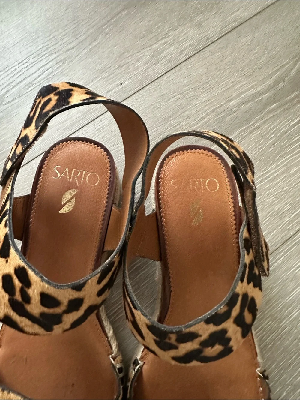 SARTO By Franco Sarto stylish leopard